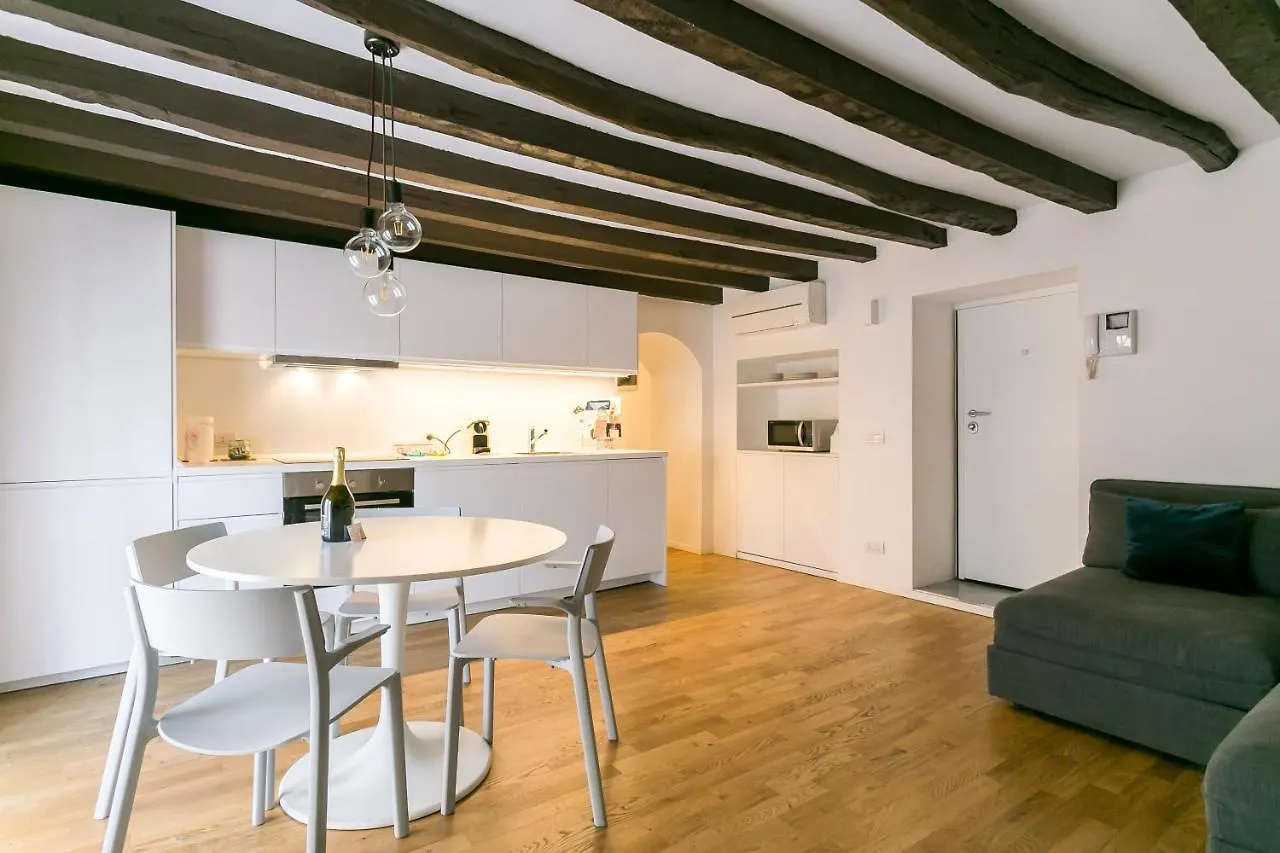 Mortara Navigli Apartments Milan