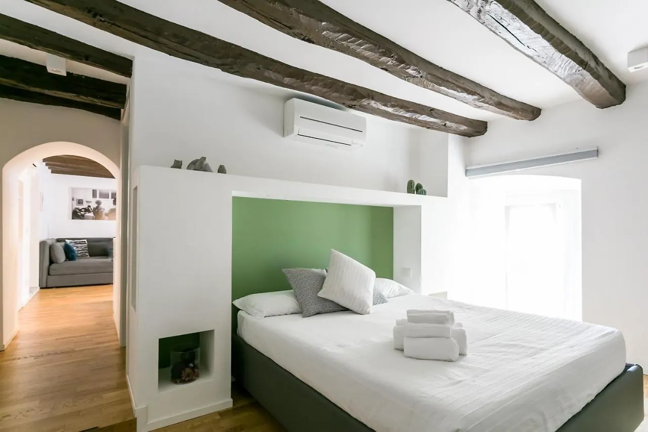 Mortara Navigli Apartments contacts