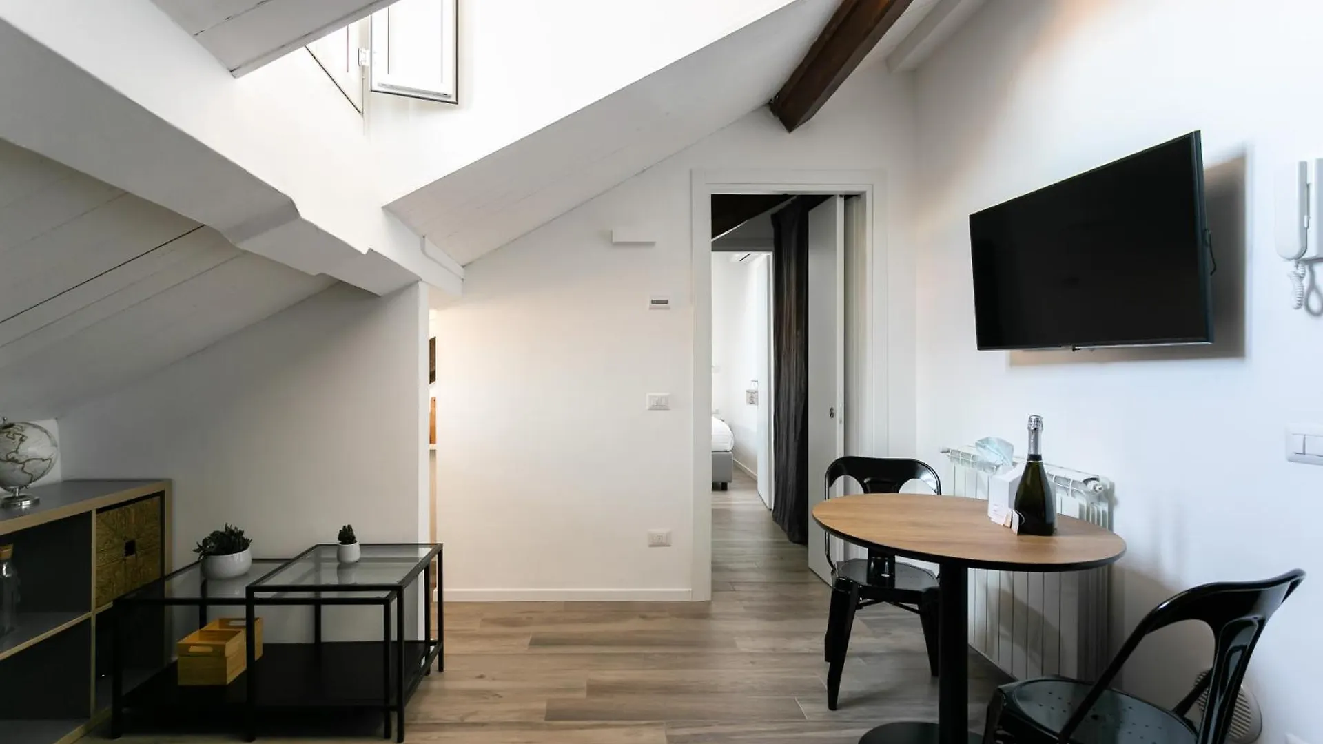 Mortara Navigli Apartments Milan